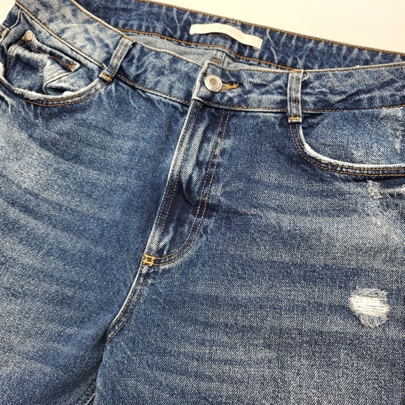 Zara Women's High Rise Raw Hem Denim Fish Net Ripped Cropped Blue Jeans Size 10 - Picture 12 of 12
